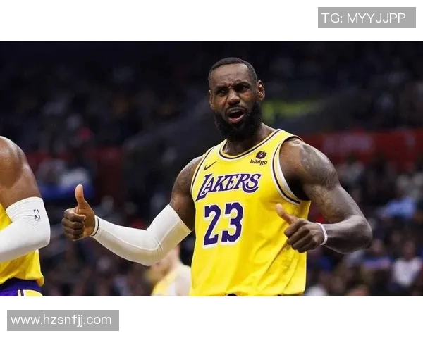 詹姆斯创历史新纪录成为首位4万分1万板1万助的篮球巨星 詹姆斯创历史新纪录成为首位4万分1万板1万助的篮球巨星