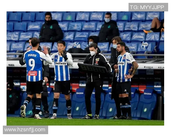 摩纳哥与尤文图斯激战正酣球迷热议比赛精彩瞬间与战术分析