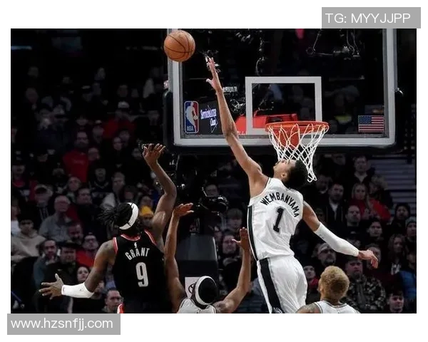 文班亚马首场比赛表现惊艳5次盖帽并成功隔扣字母哥引发热烈讨论