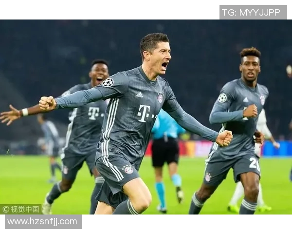 莱万在欧冠赛场火力全开10场打入12球射手榜领跑金靴稳了